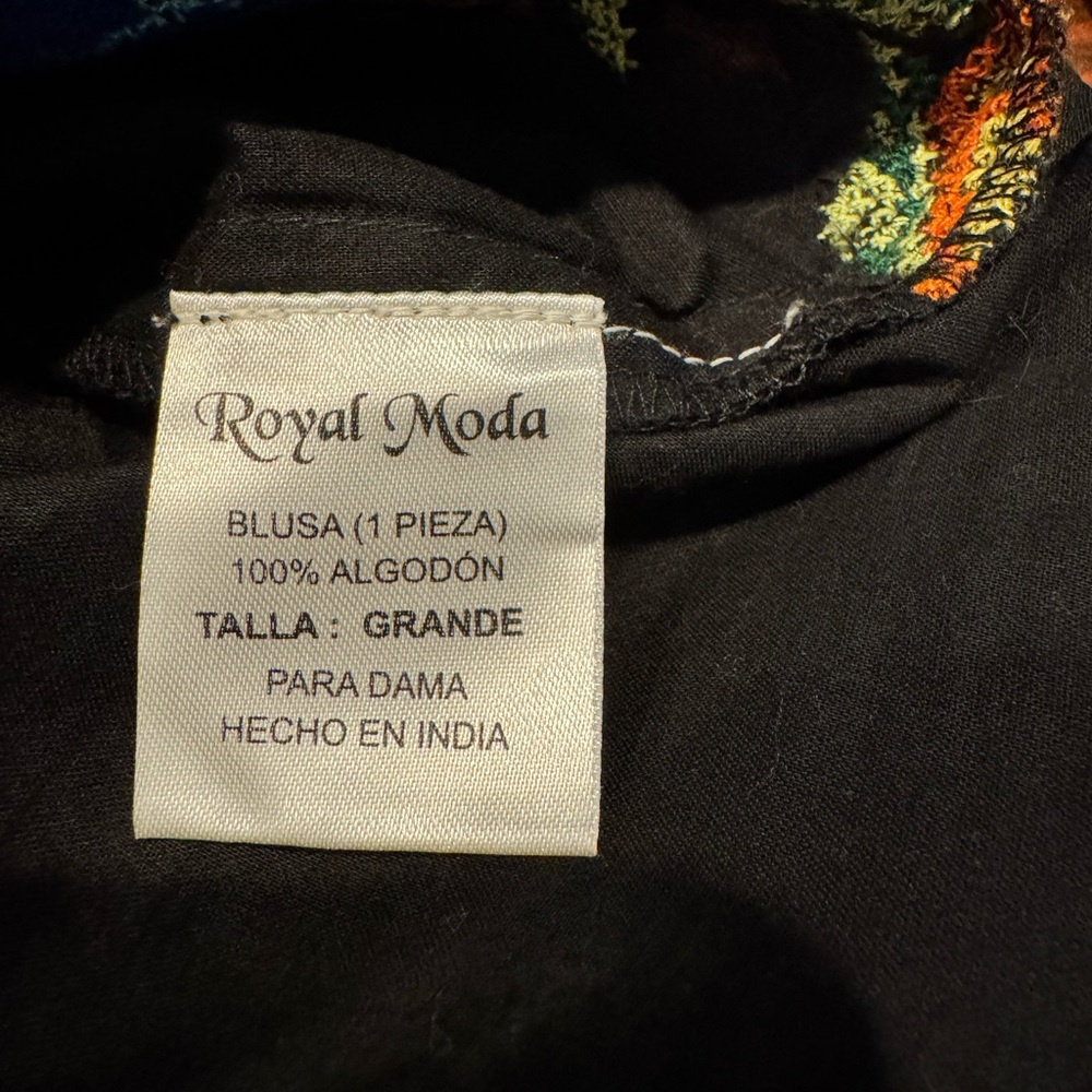 Royal Moda Black Mexican Embroidered Floral Blouse Huipil Style Top Large - Picture 5 of 6